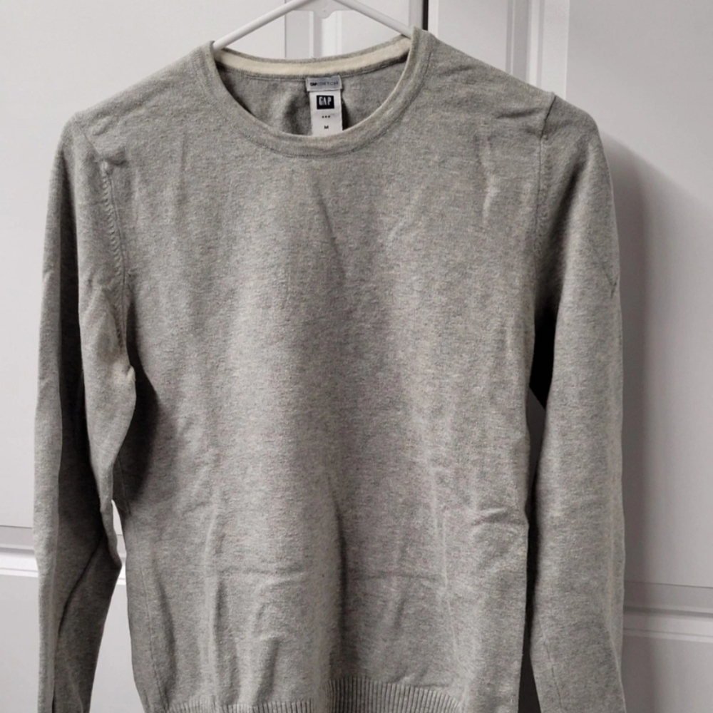 Gap Sweater Women's Size: Medium Stretch